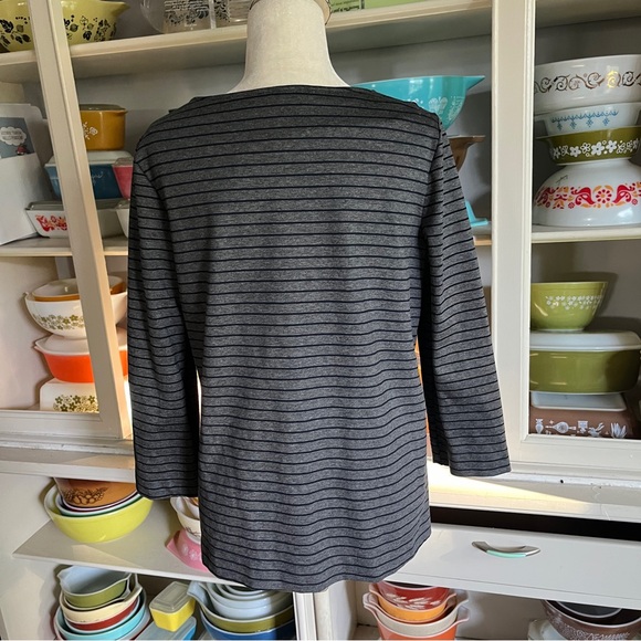 Sunhee Moon Gray Top with White Petite Stripes and Pockets - Size 2 - Picture 5 of 12